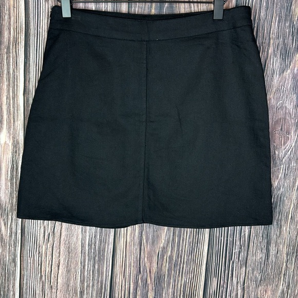 Embroidered Mini Skirt- Size Medium - Picture 2 of 7